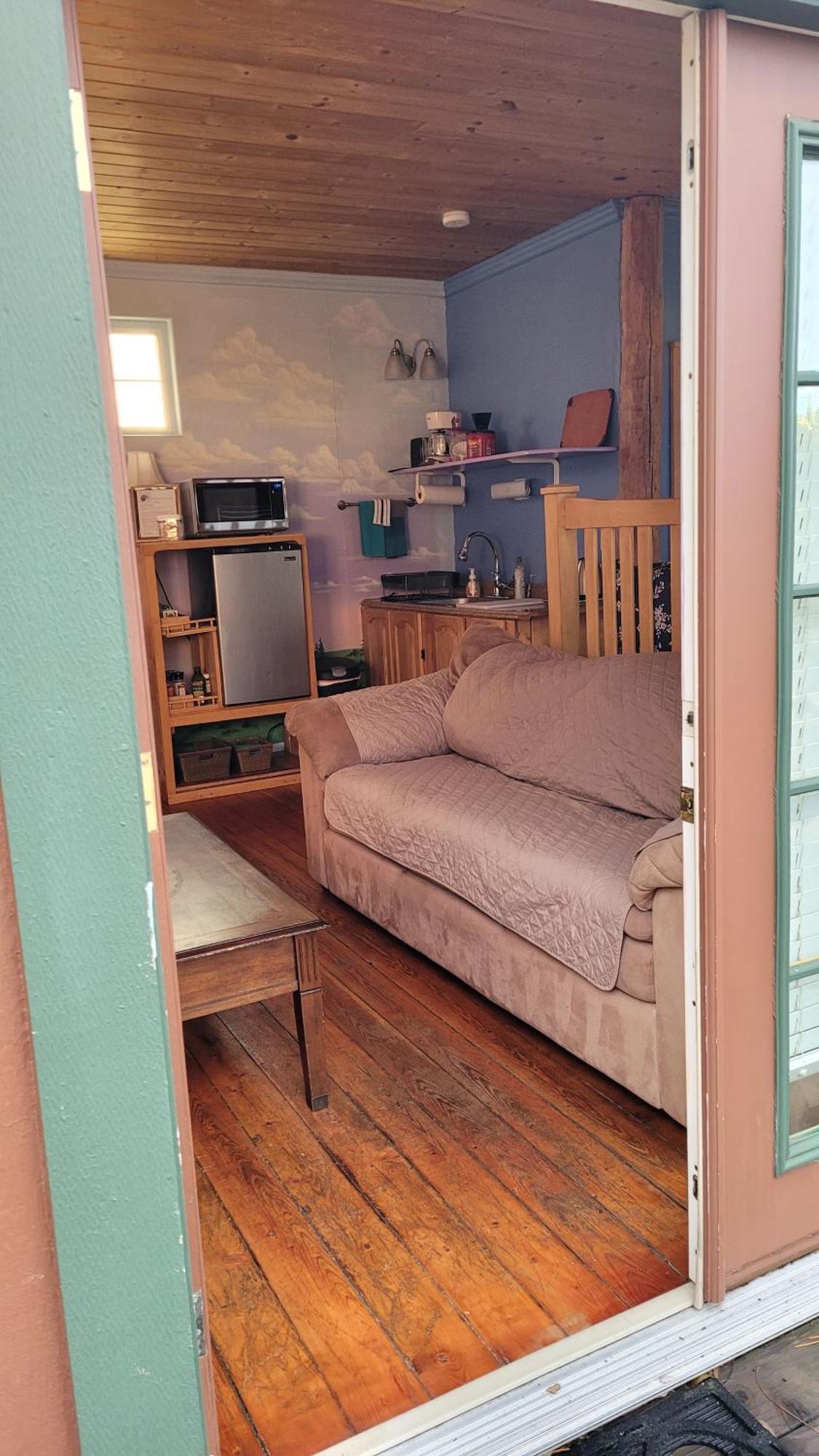 Angel Cottage With A Sauna Or The Cozy With A Jacuzzi Tub, Both Are Studios With A View Of Mount Shasta Habitación foto